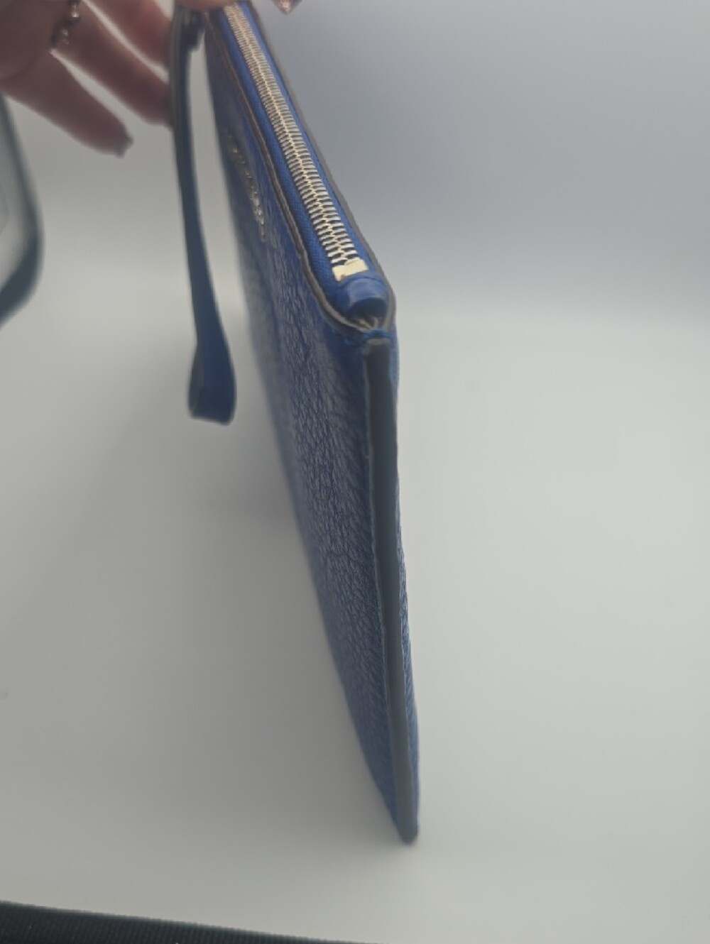Michael Kors Cobalt Blue W/ Silver Pebbled Leather Wristlet/Phone Holder (EUC)๐ - Picture 5 of 10